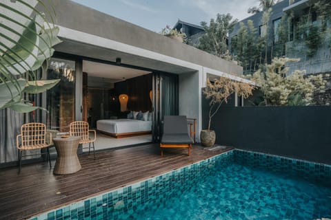 Balcony/Terrace, Pool view, Swimming pool