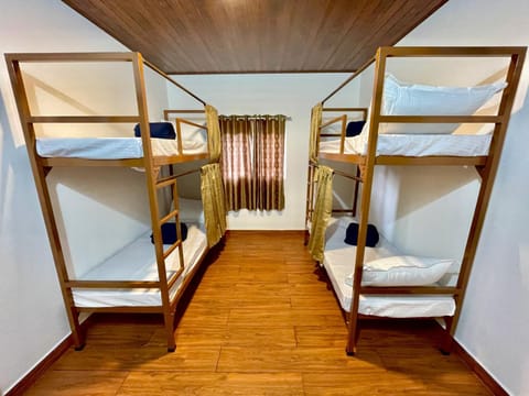 Photo of the whole room, bunk bed