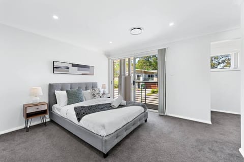 AirCabin - Norwest - Luxury Lovely - 4 Beds House Casa in Castle Hill