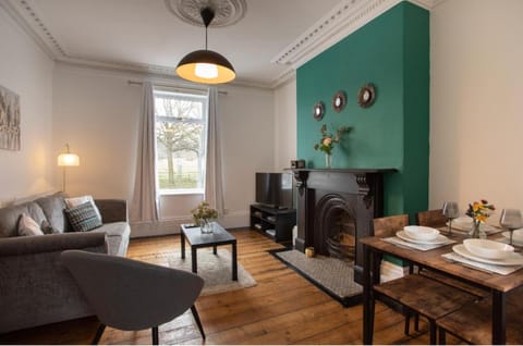 Living room, Seating area, flat iron