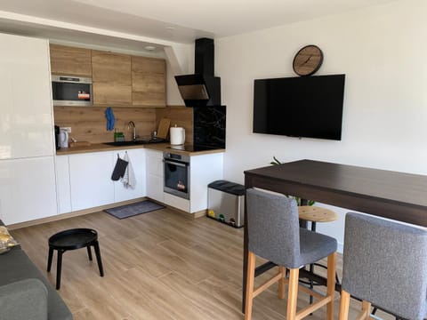 Communal lounge/ TV room, Kitchen or kitchenette, Dining area