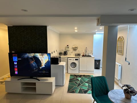 Luxury Studio Apartment Apartment in Wembley