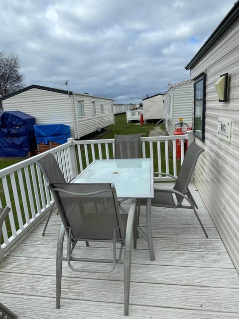 Chalet 40, Cleethorpes Campground/ 
RV Resort in Cleethorpes