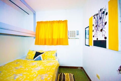Family 2 Bedroom Apartment Condominio in Olongapo