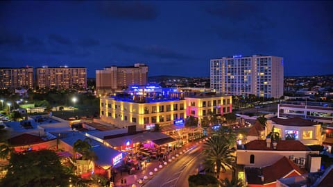 The Cove - Condo Hotel - Palm Beach Strip Aparthotel in Noord