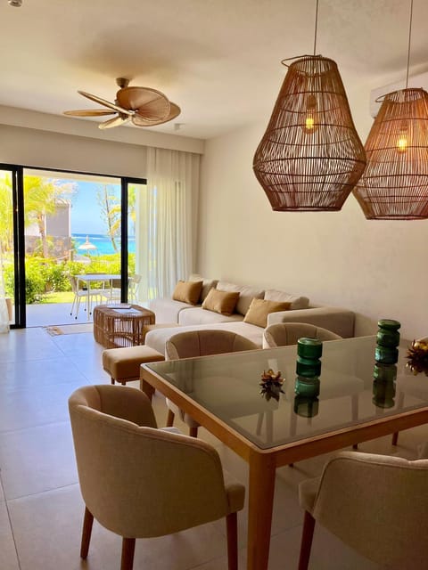 Exclusive beachfront apartment Apartment in Flacq District, Mauritius