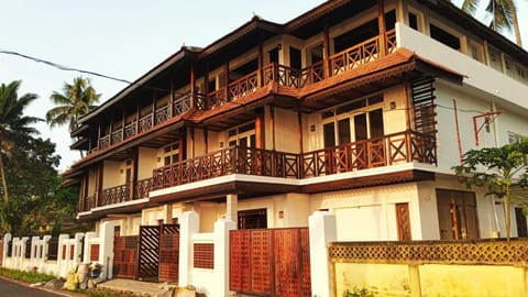 Cherai Beach View Heritage Hotel in Vypin