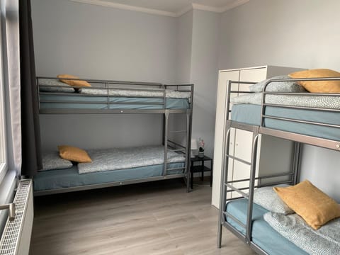 Bed, Bedroom, bunk bed