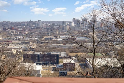 Balcony/Terrace, City view