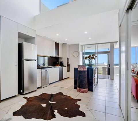 Lookout 334 - Endless Ocean Views - Rooftop Spa Condo in Kingscliff