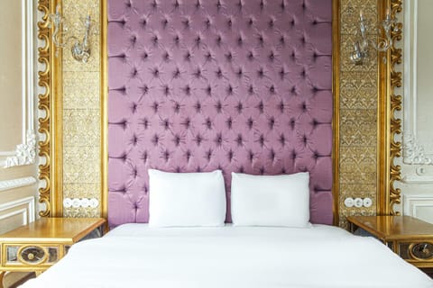 Hotel Room in Historic Mansion in Beylerbeyi Condo in Istanbul