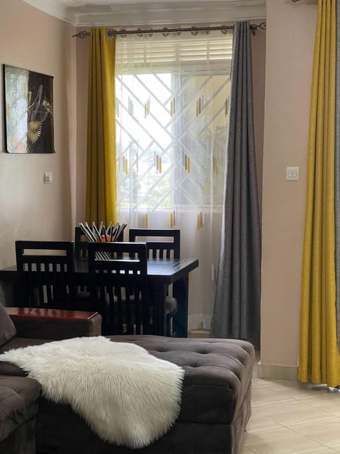 Kyanja PK Luxe living Two bedroom Apartment Alojamiento y desayuno in Kampala