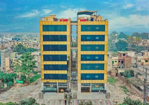 The Rich Hotel & Apartments Hôtel in Lahore
