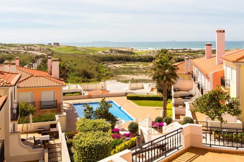 Balcony/Terrace, Pool view, Sea view