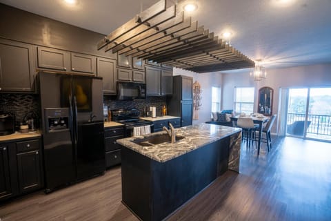 Lake view, kitchen