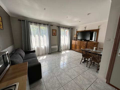 Logement meublé avec terrasse Wohnung in Vincennes