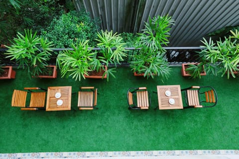 Restaurant/places to eat, Garden