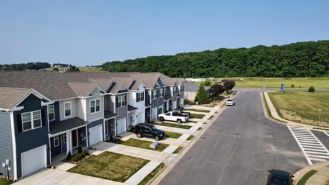 Luray Caverns New Townhome with 3 bedrooms with 1500sqft Casa in Luray