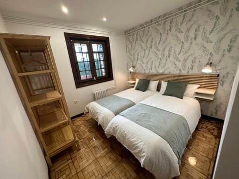 Apartamento Plaza del Rey Apartment in Santillana del Mar