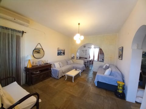 Nikos Asklipios Paros House in Paros