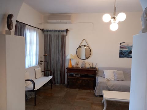 Nikos Asklipios Paros House in Paros