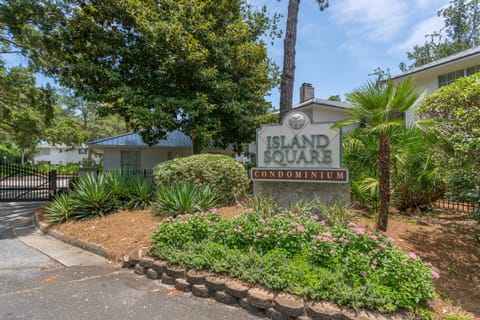 Boozies Bungalow House in Saint Simons Island