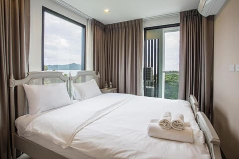 The Sunshine Bangsaray Condo in Pattaya City