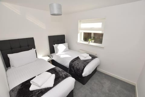 3 Bedroom Apartment in a Quiet Location Apartamento in Coatbridge