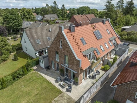 Property building, Neighbourhood, Bird's eye view, Location