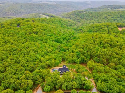 Cedarwood Farmstead House in Ridgedale