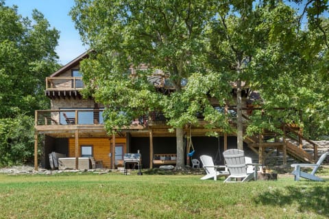 Ozark Outdoor Legacy House in Ridgedale