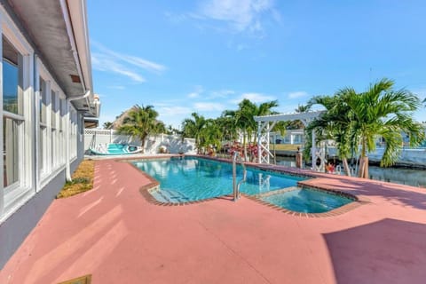 Casa by The Cove 3 bedroom 2 bath plus Office Intracoastal Front with Heated Pool and Spa Casa in Deerfield Beach