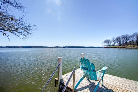 Waterfront Florence Home with Private Dock! House in Florence