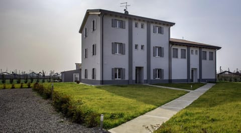 Property building, Natural landscape, Garden view