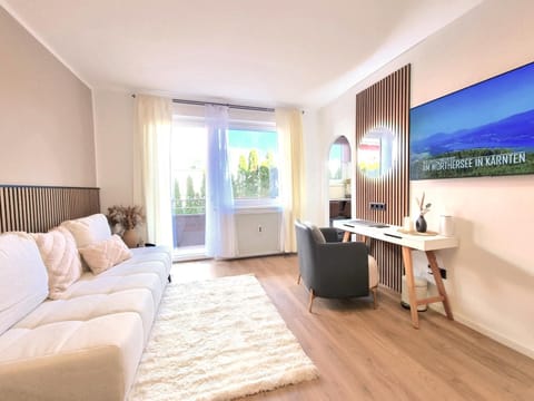 Balcony/Terrace, Living room, Bedroom