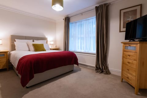 Charnwood Guest House Bed and Breakfast in Bracknell