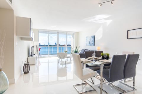 Golden Bay 406 Apartment in Sunny Isles Beach