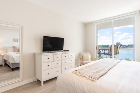 Golden Bay 402 Apartment in Sunny Isles Beach