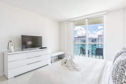 Ocean Reserve 1616 Apartment in Sunny Isles Beach