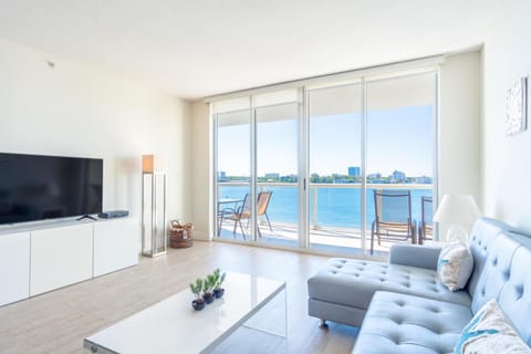 Golden Bay 508 Apartment in Sunny Isles Beach