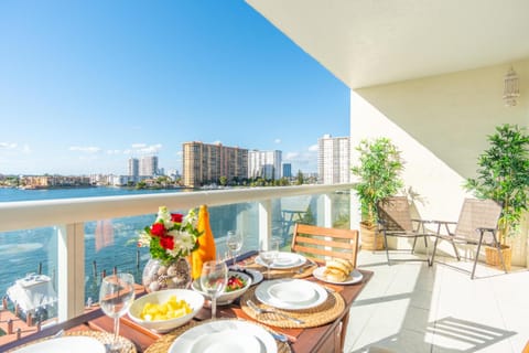 Golden Bay 606 Apartment in Sunny Isles Beach