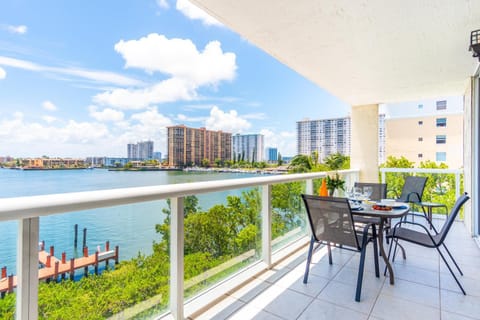 Golden Bay 509 Wohnung in Sunny Isles Beach