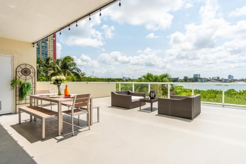 Golden Bay 303 Apartamento in Sunny Isles Beach