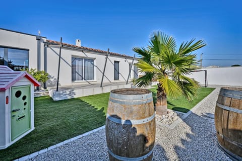 La Tavelloise - Villa moderne avec piscine Villa in Rochefort-du-Gard