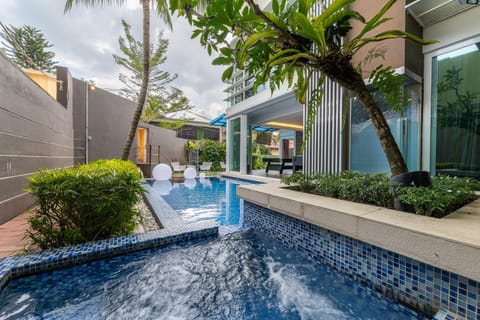 Pool view, Swimming pool