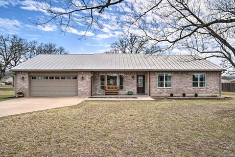 Ranch House with Large Backyard - Near Fishing Maison in Center Point