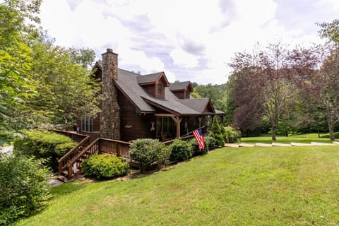 Country Life House in Brushy Fork