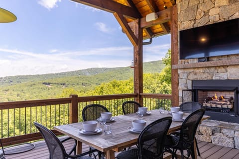 Breezeway Lodge at Eagles Nest Casa in Beech Mountain