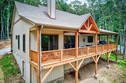 High Country Hideaway at Eagles Nest House in Beech Mountain