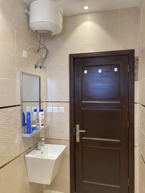 مسكن مريح لإقامة هادئ ومتميزة 1 Condominio in Jeddah